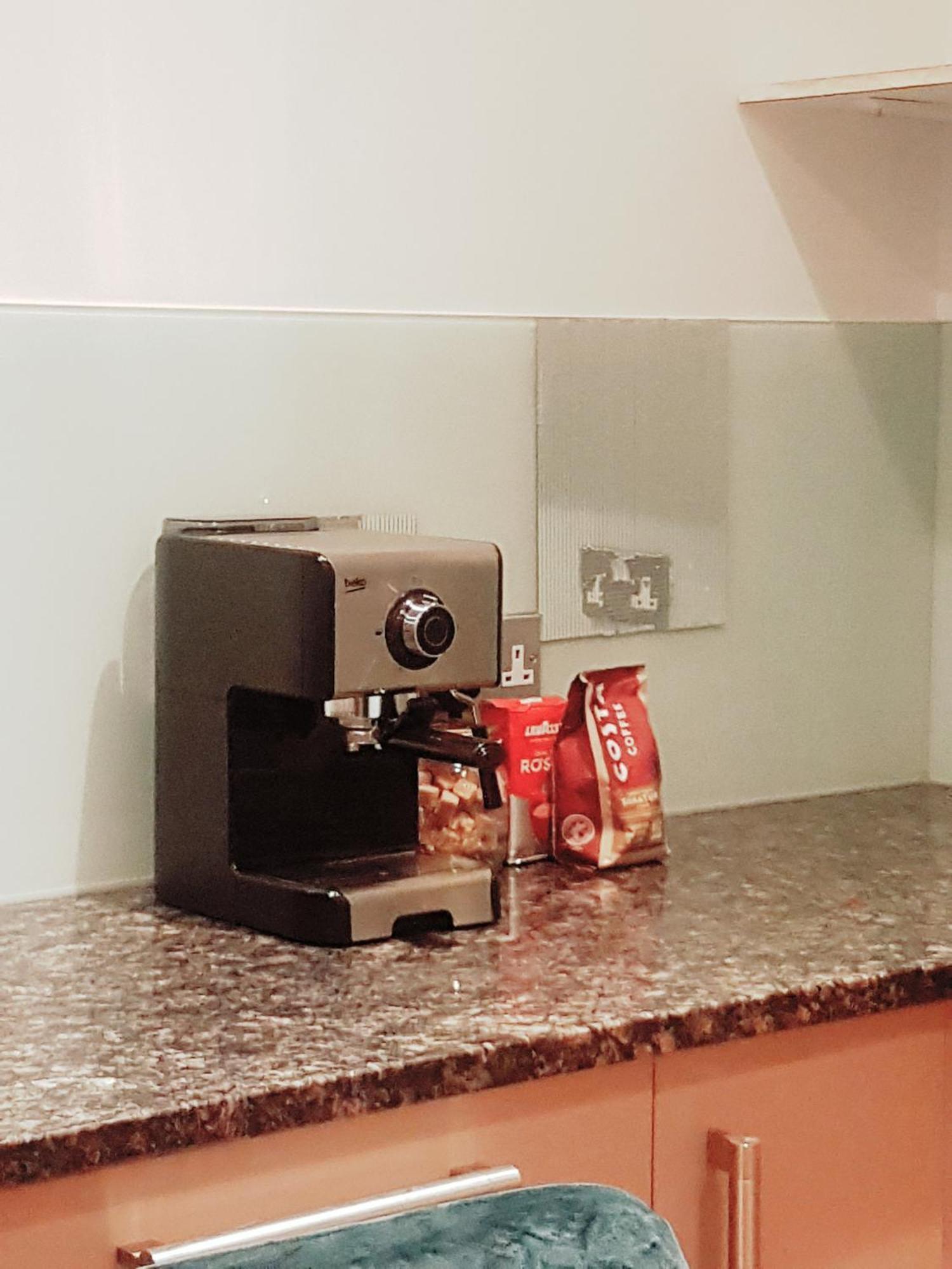 London City View Apartment, Short Walk To Tower Bridge, Free Parking Exterior foto
